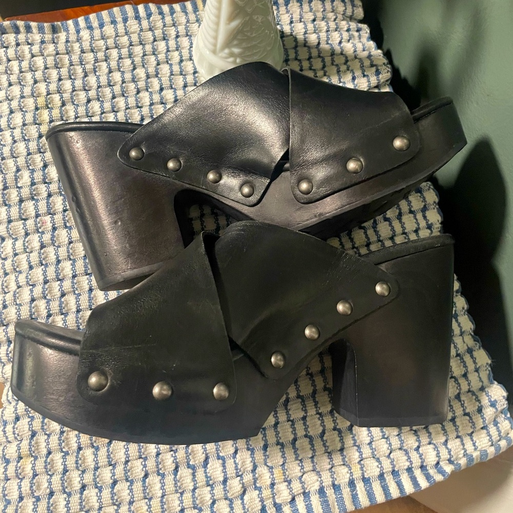 Kork-Ease Gabi Black Leather Crossover Slide Mules size 8
